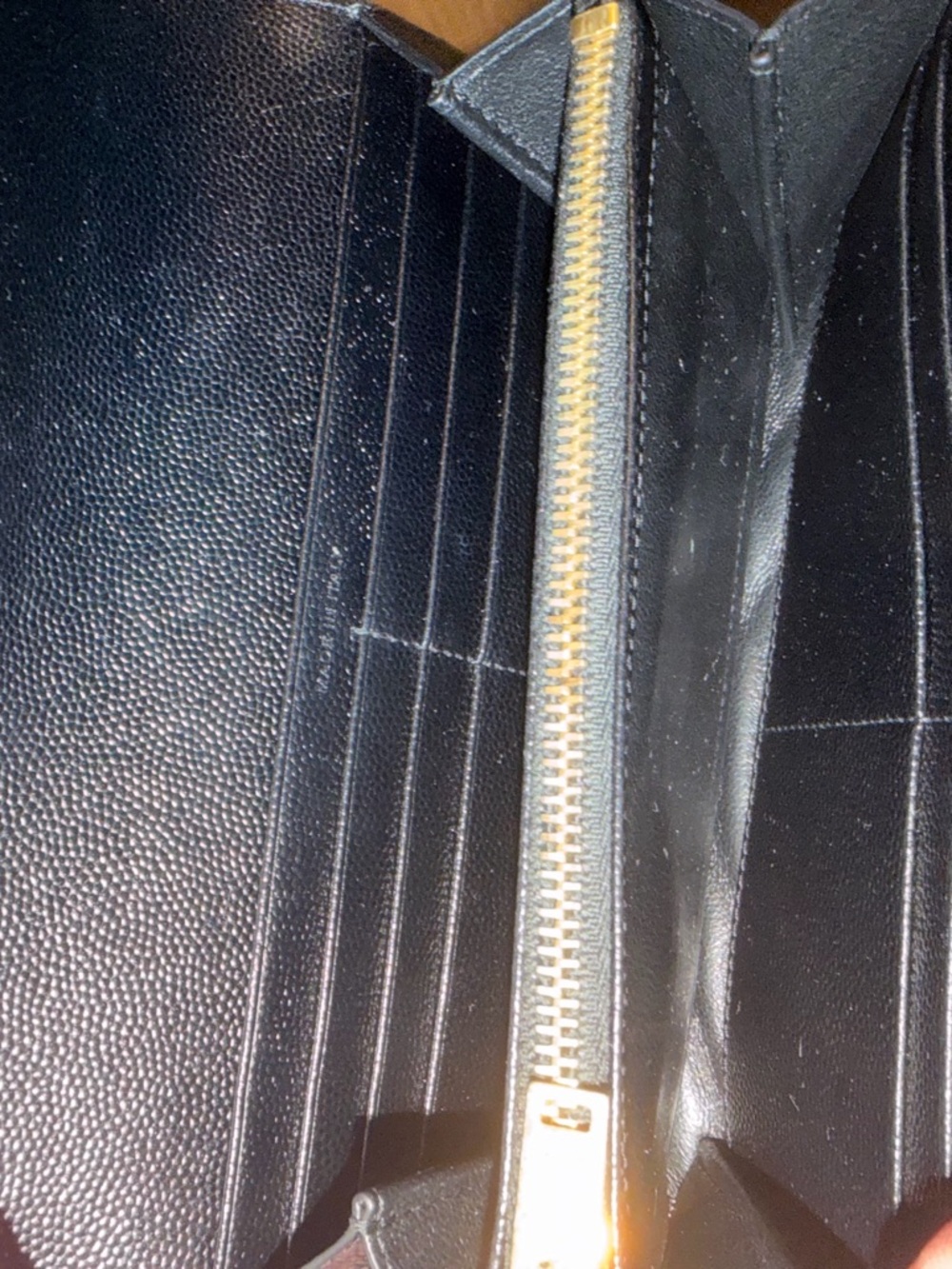 YSL CASSANDRE MATELASSÉ LARGE FLAP WALLET IN GRAIN DE POUDRE LEATHER
BLACK - Picture 9 of 11